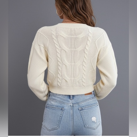 Cable Knit Drop Shoulder Crop Sweater - Picture 4 of 6